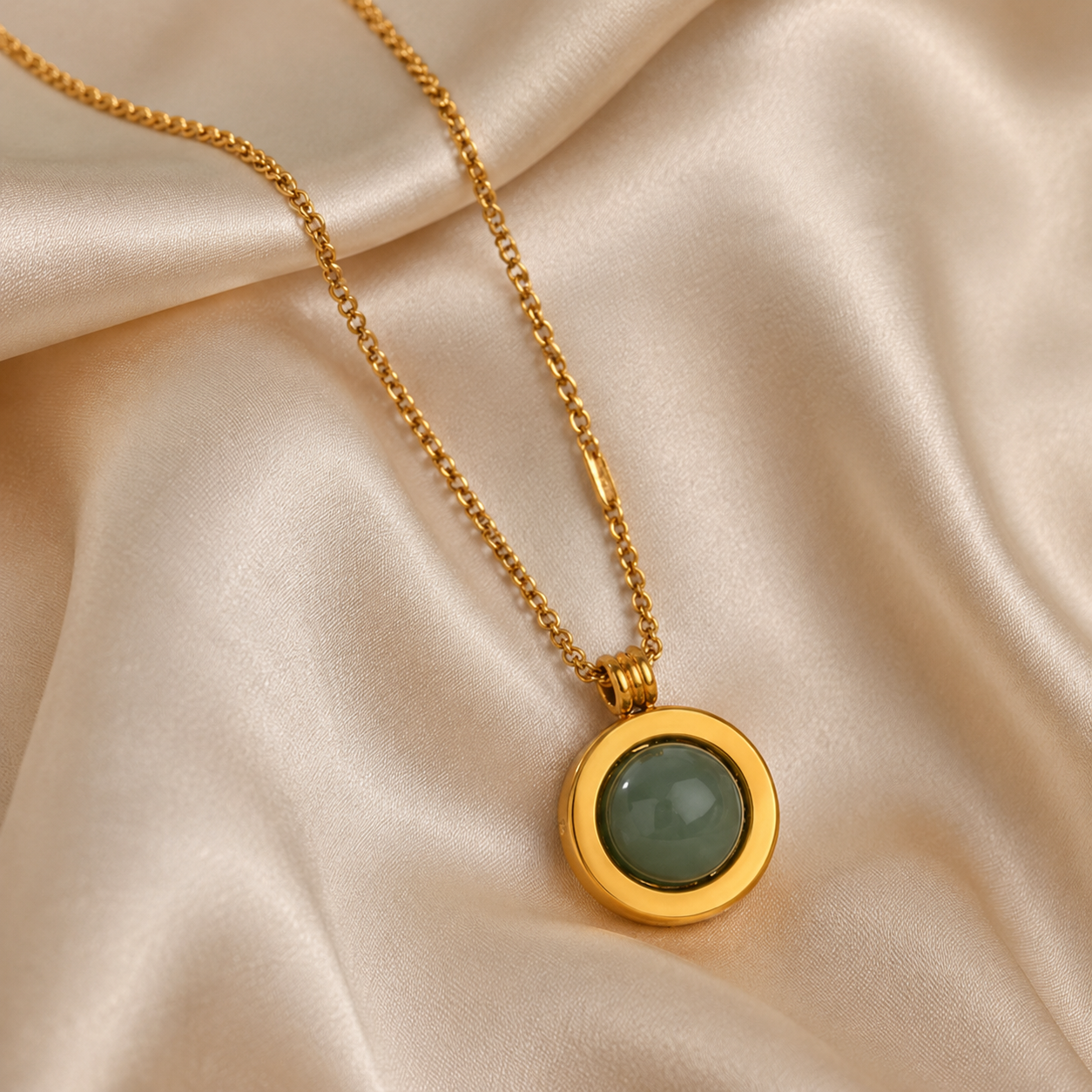 Jadeglanz Kette